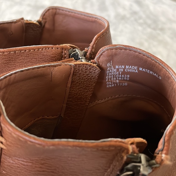 Universal Thread Heeled Booties w/dual zipper sides - Picture 6 of 10